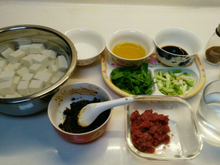 我家的〞飯掃光〞之一——麻婆豆腐的做法 步骤3