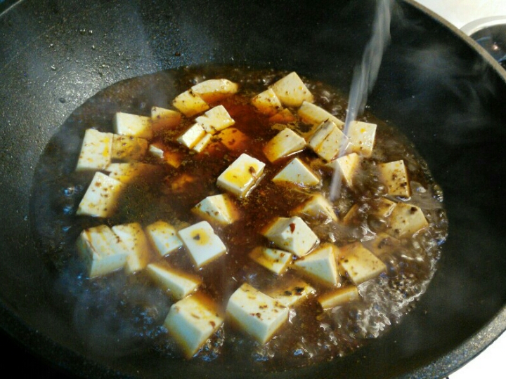我家的〞飯掃光〞之一——麻婆豆腐的做法 步骤12