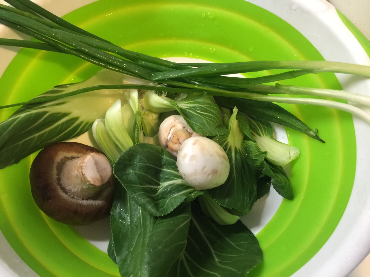 冬季感冒專用蔬菜瘦肉砂鍋粥的做法 步骤1