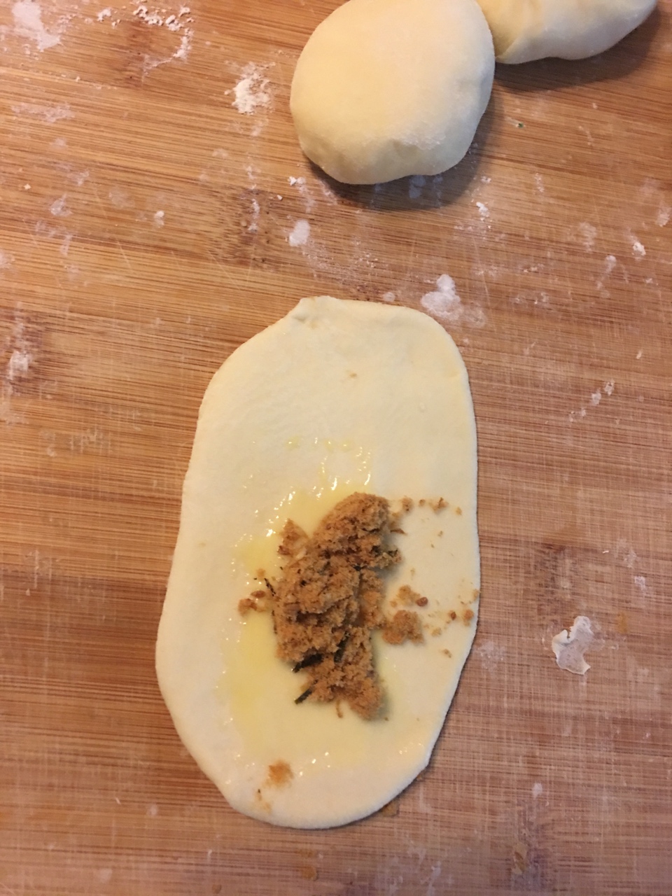 超簡單肉松面包卷的做法 步骤5