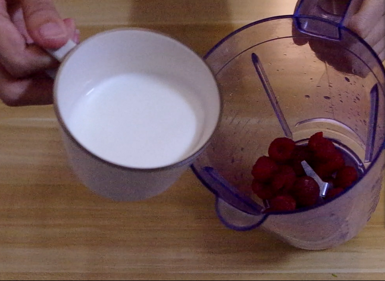 【聖誕節蛋糕】樹莓抹茶雙色慕斯蛋糕的做法 步骤1