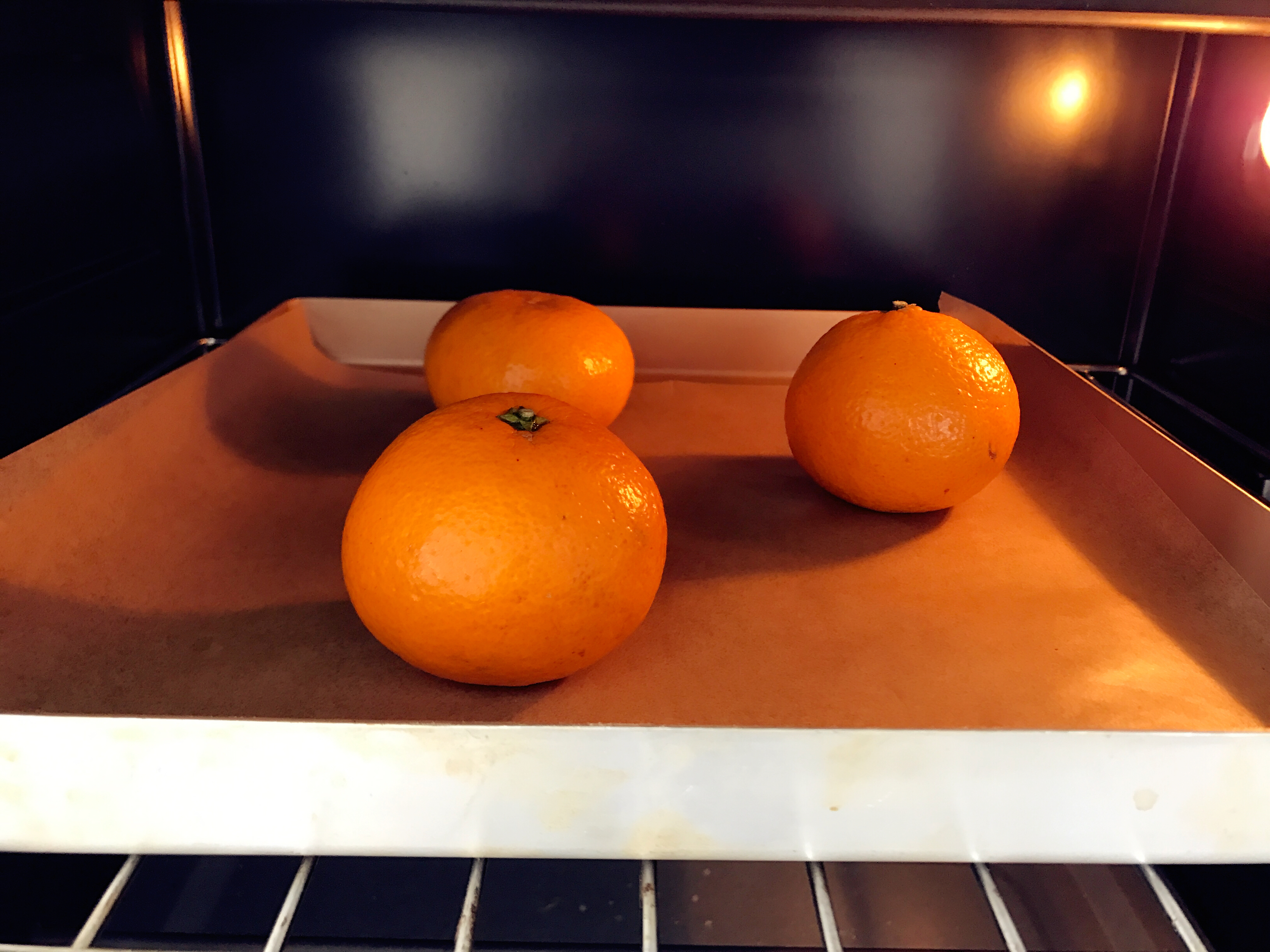 寶寶輔食︰冬日烤橘—熱乎乎的甜蜜，冬日里的小溫暖！的做法 步骤2