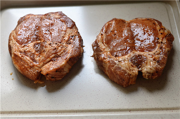 烤梅花肉—在家輕松做出餐廳味的做法 步骤5