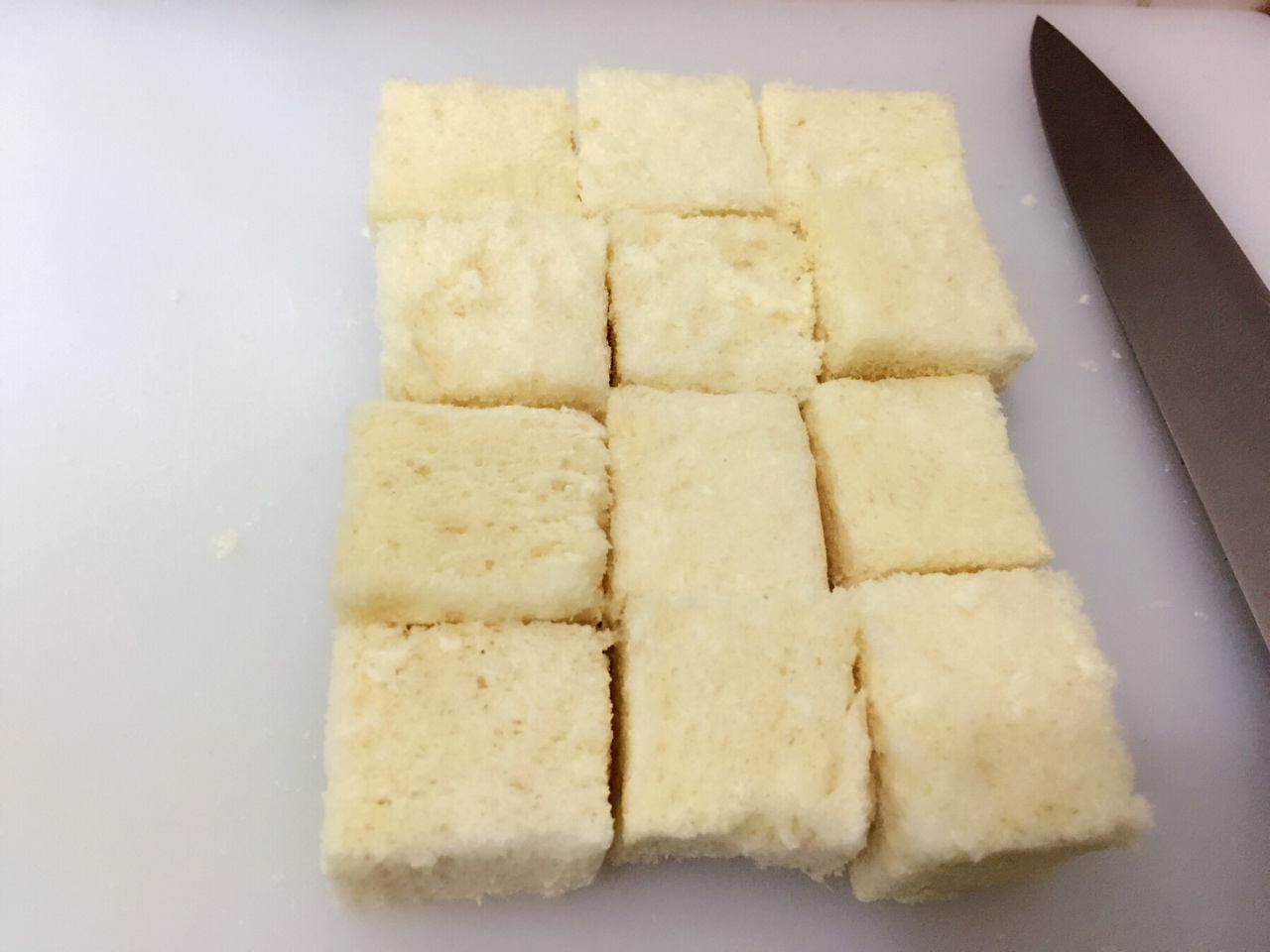 奶香吐司小方塊的做法 步骤1