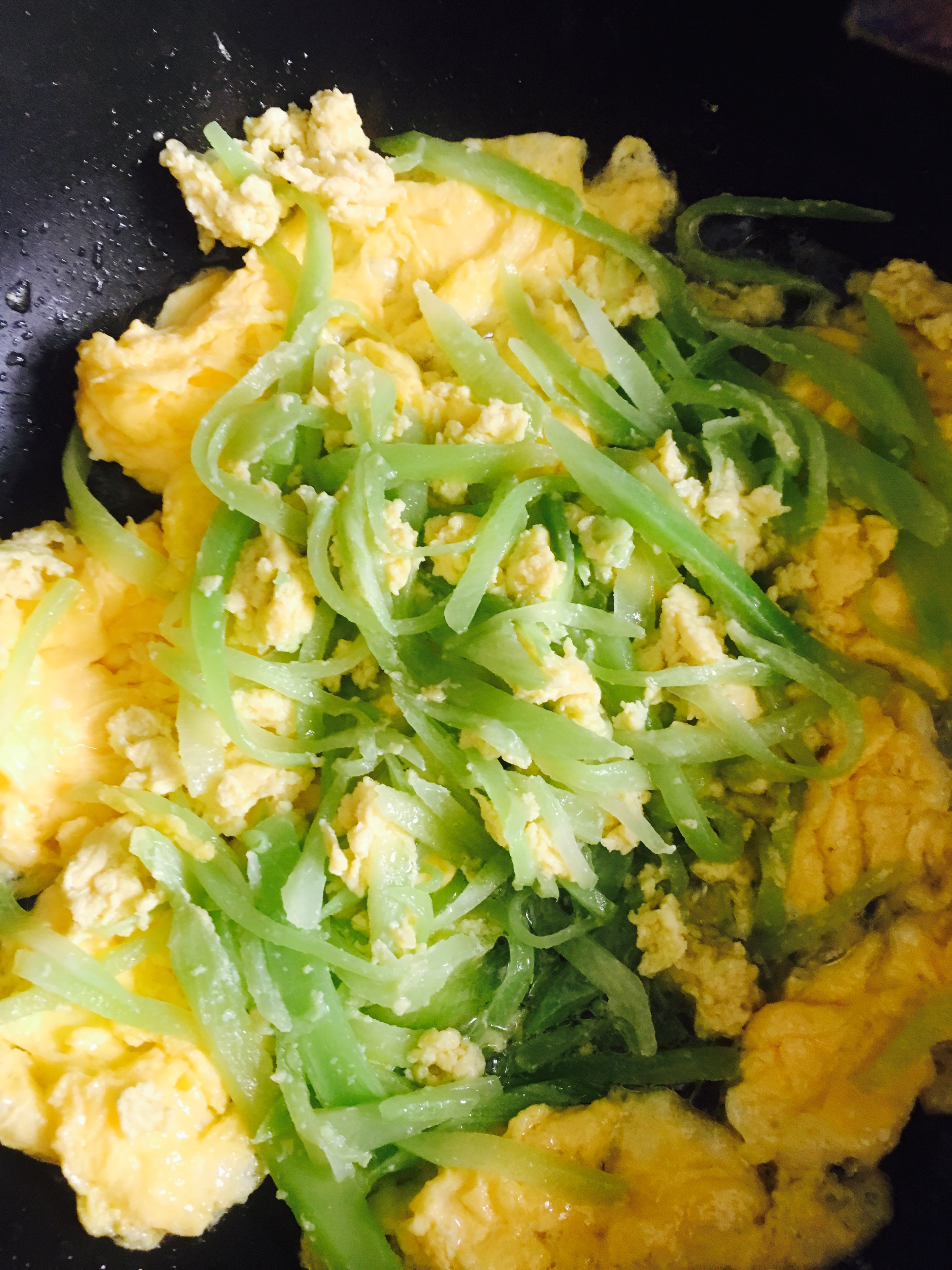 咸肉萵筍葉菜飯配萵筍炒蛋的做法 步骤9