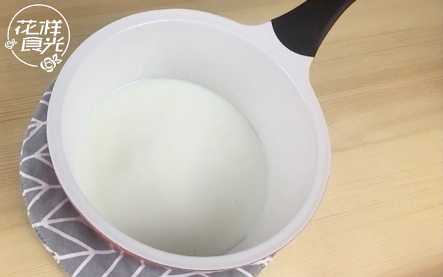 【花樣食光】姜撞奶的做法 步骤7