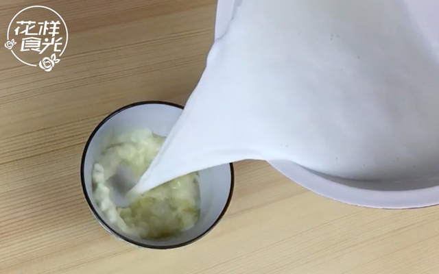 【花樣食光】姜撞奶的做法 步骤8