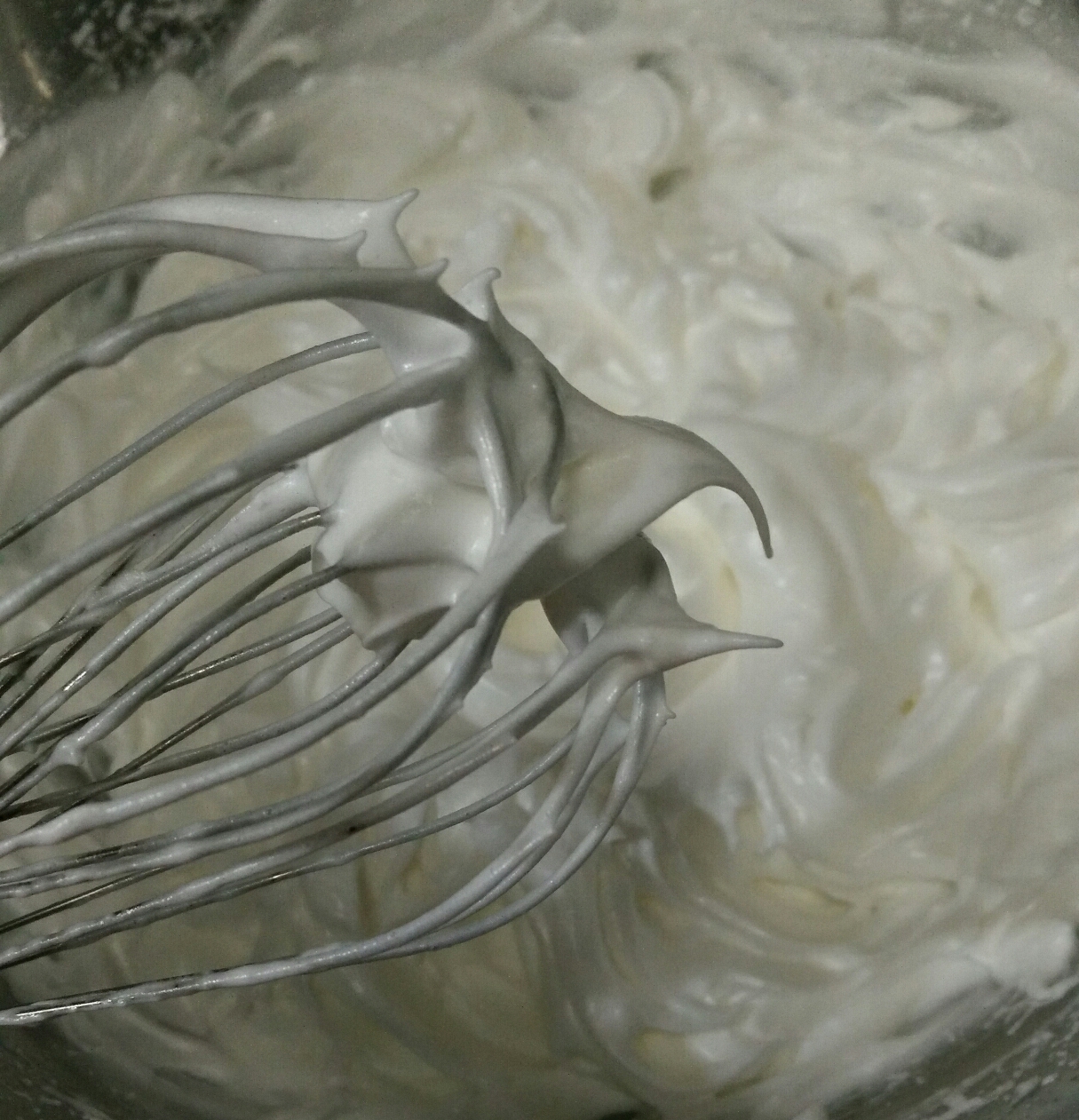 榴蓮酸奶蛋糕的做法 步骤5