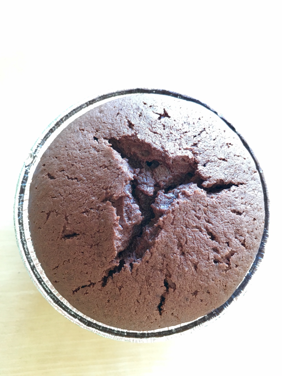 蛋糕v5-巧克力杯子蛋糕的做法 步骤4