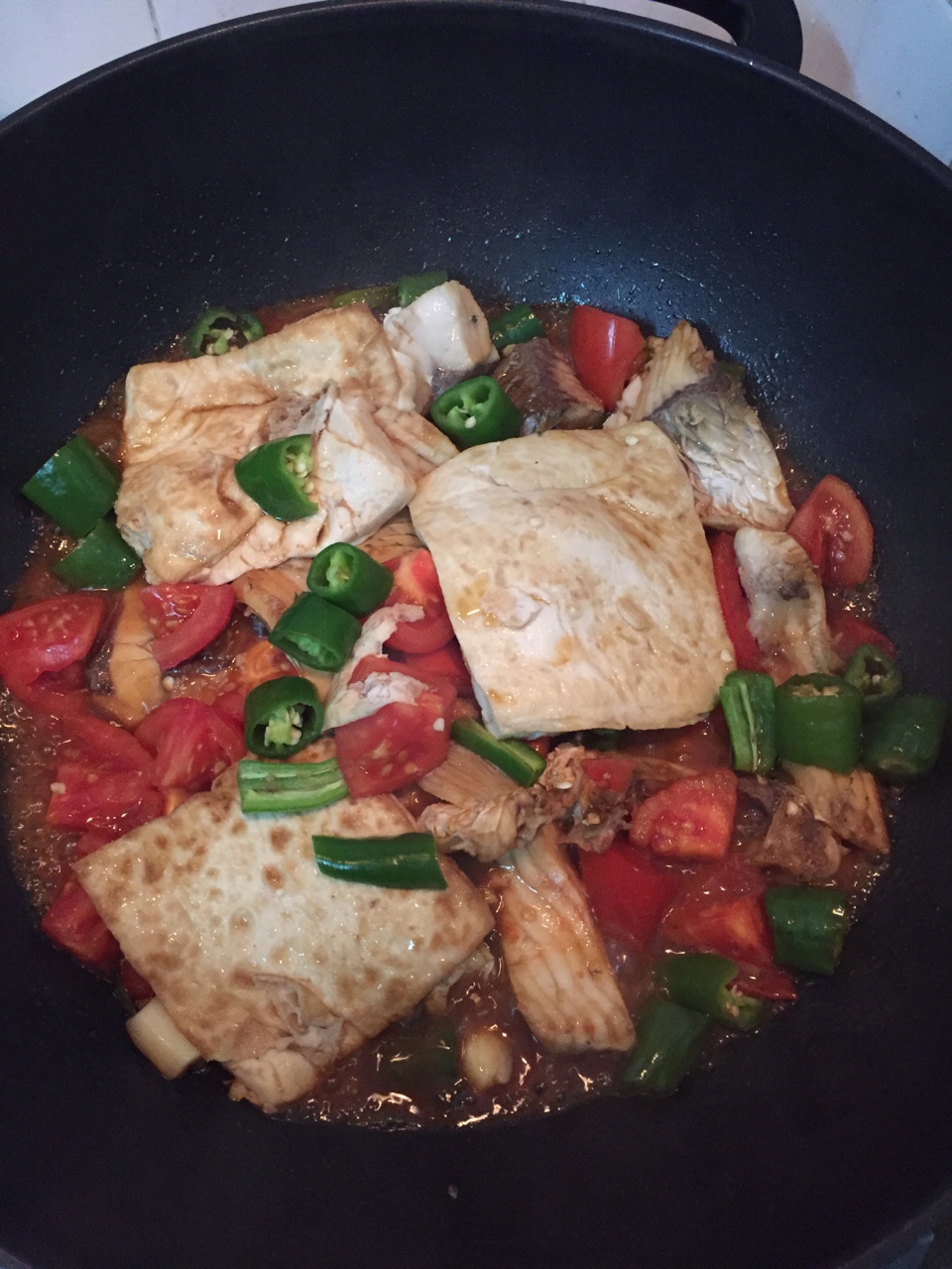 番茄豆腐燜魚的做法 步骤5