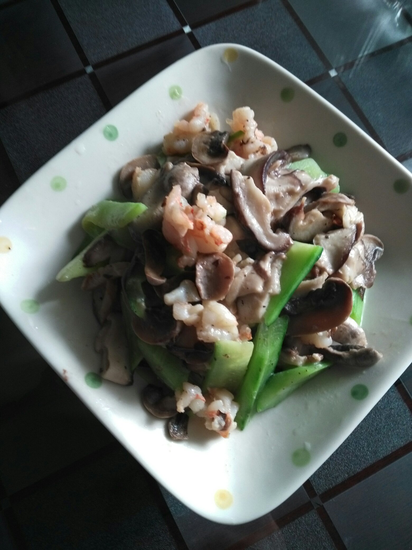 『寶寶餐』法式奶油蘑菇蝦的做法 步骤3