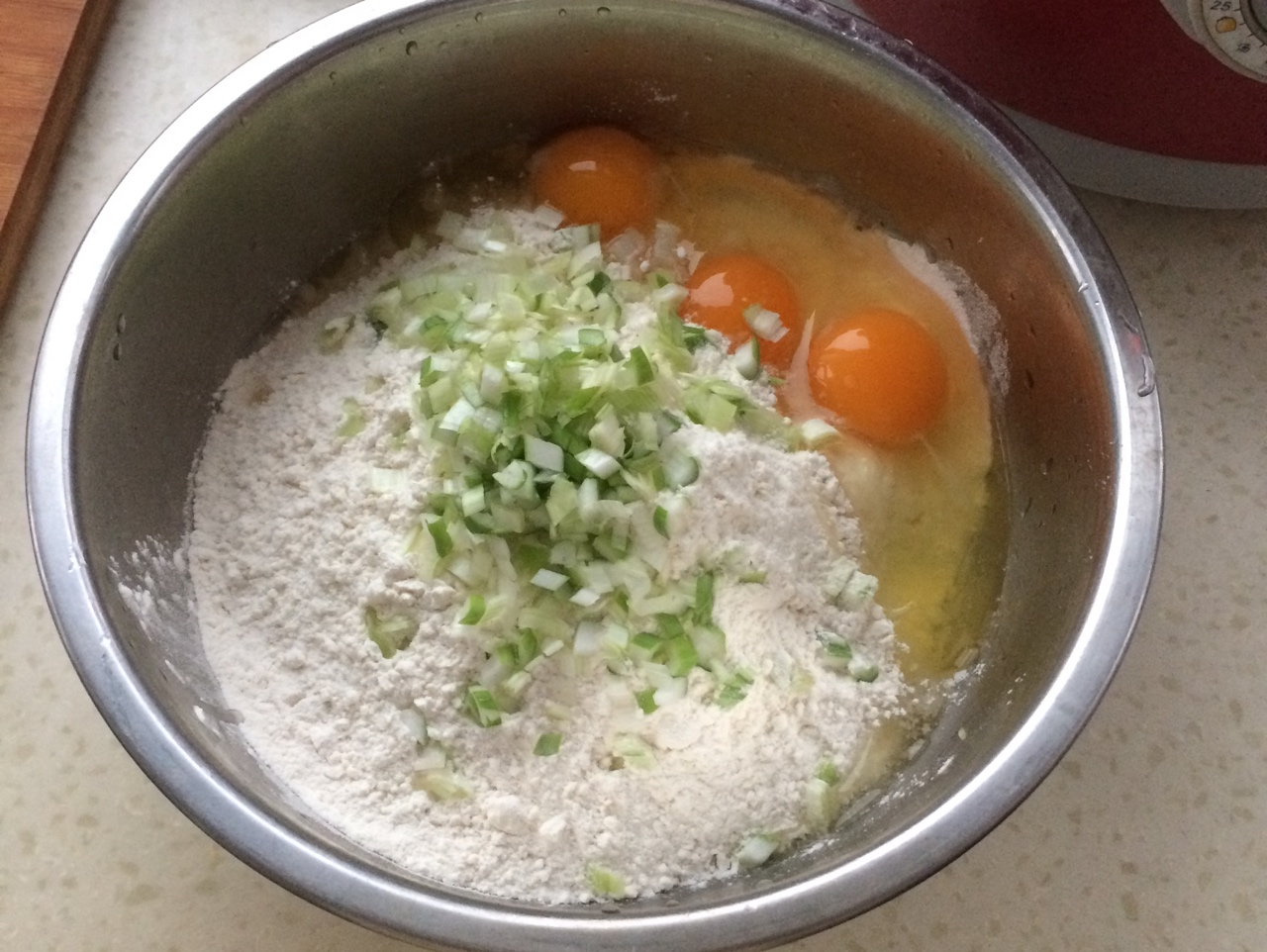 電餅鐺雞蛋蔬菜餅的做法 步骤3