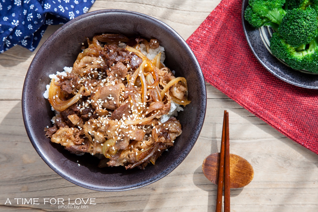 日式牛丼飯的做法 步骤1