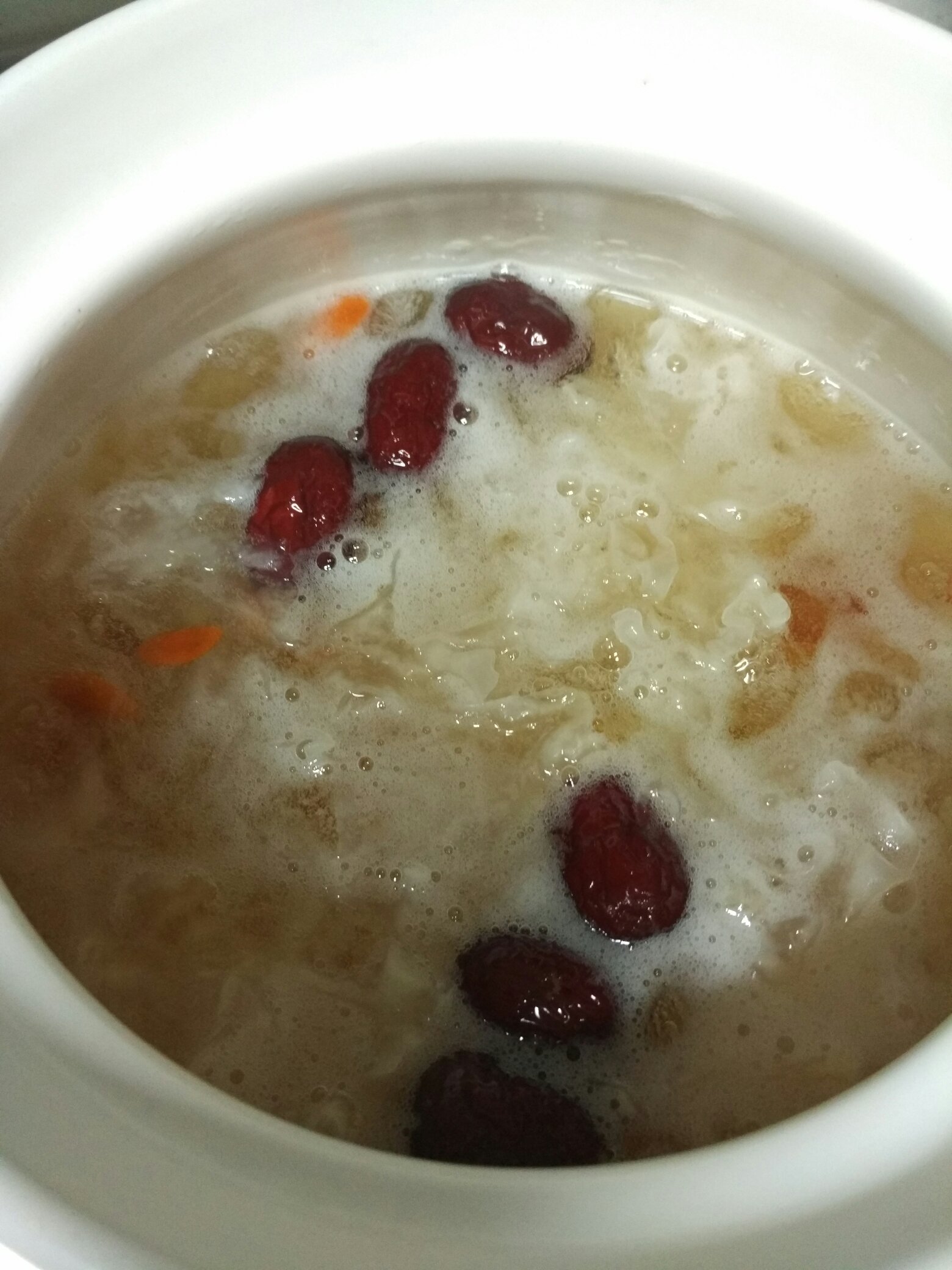銀耳雪燕桃膠皂角米羹的做法 步骤6