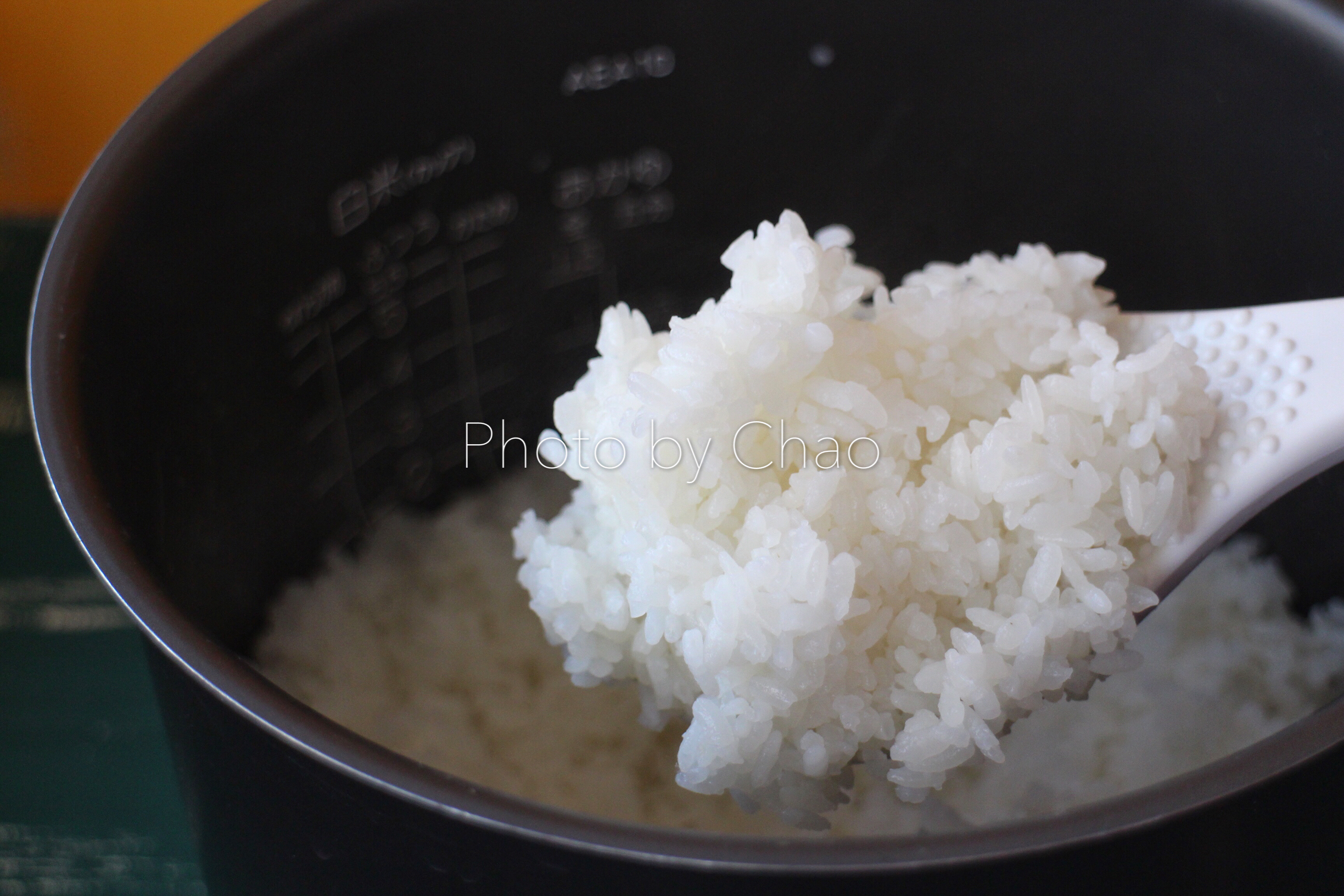 火腿蛋炒飯（用新鮮米飯炒出顆粒分明蛋炒飯）的做法 步骤3