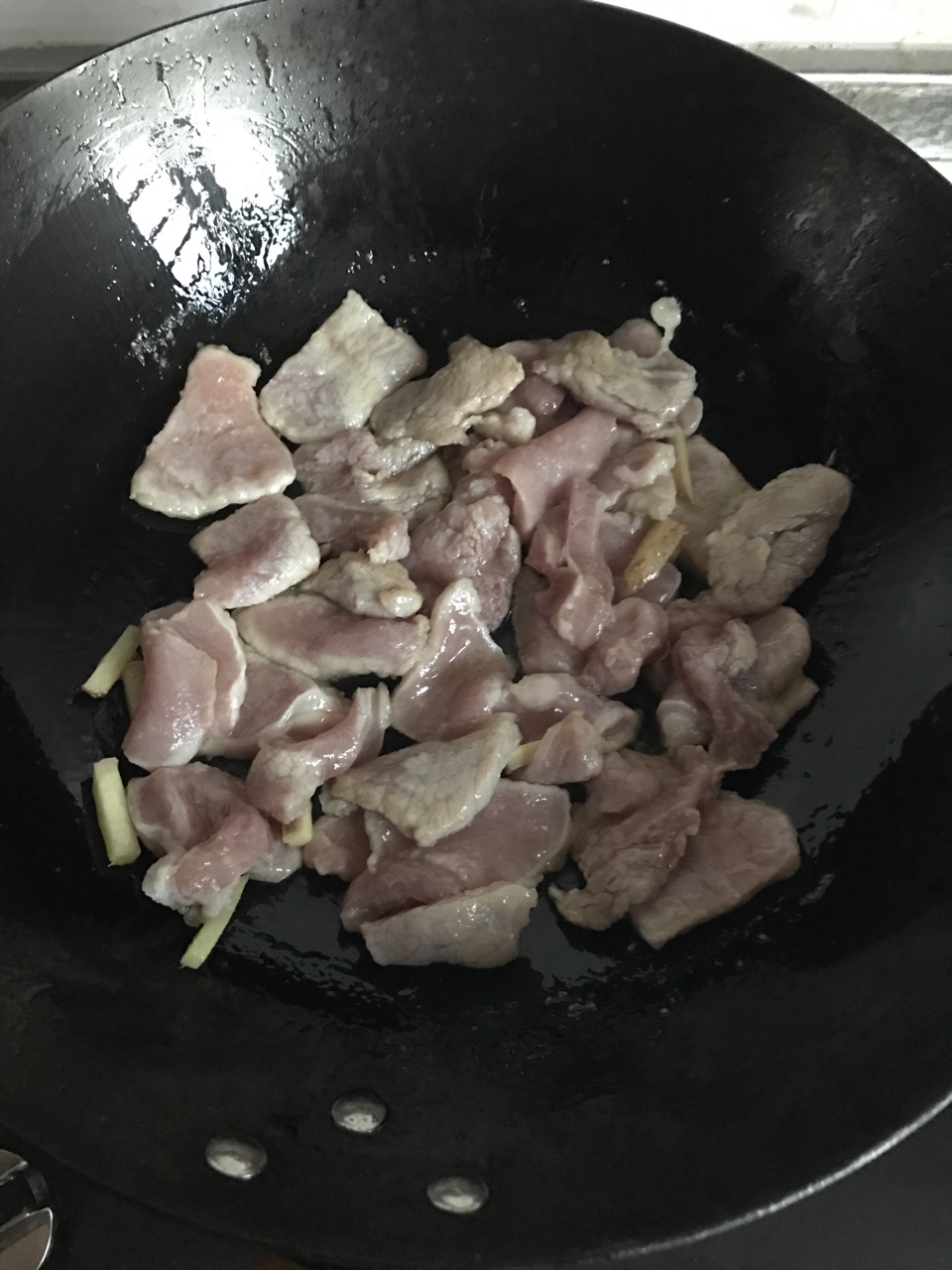 青椒胡蘿卜炒大肉片的做法 步骤4