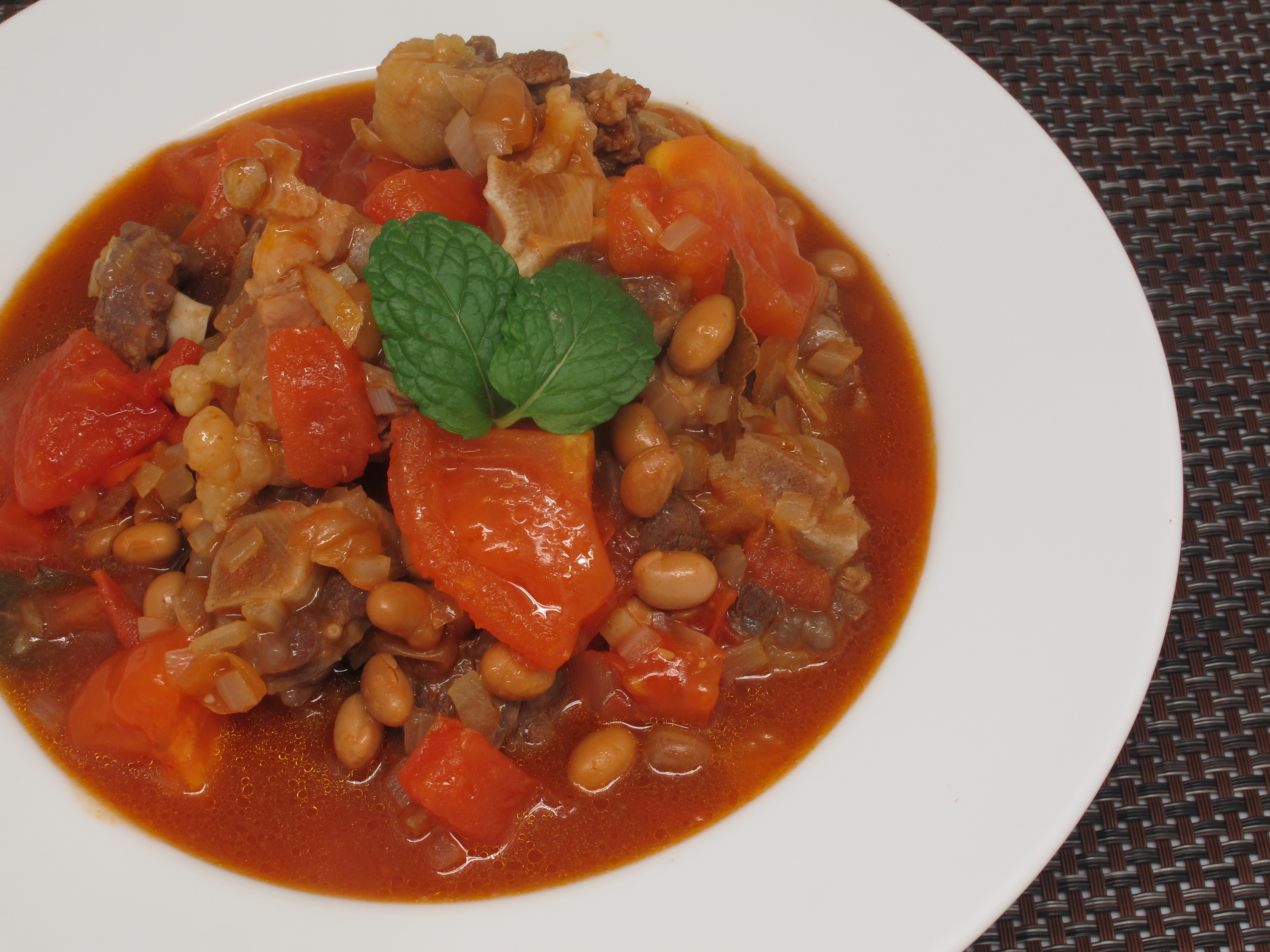 冬季來一碗暖暖的番茄黃豆燜牛尾的做法 步骤4