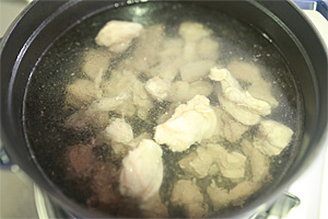 大雪潤燥滋補︰蘿卜馬蹄羊肉湯的做法 步骤3