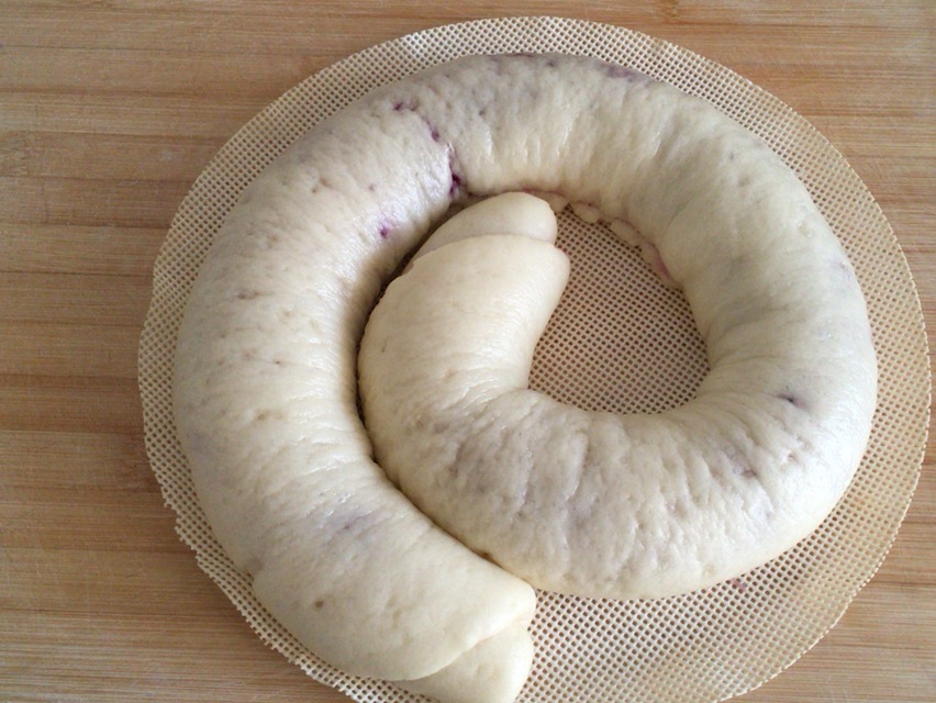 牛奶紫薯盤龍饅頭的做法 步骤10