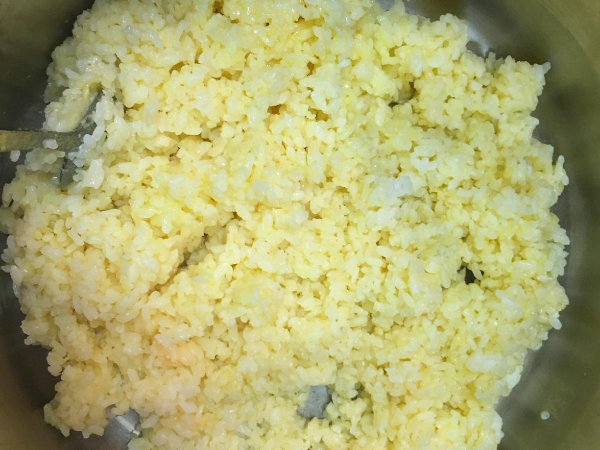 米飯鍋巴的做法 步骤1