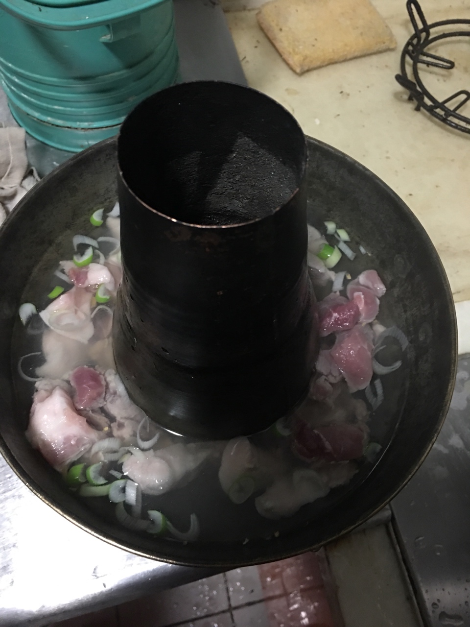 博山銅火鍋的做法 步骤1