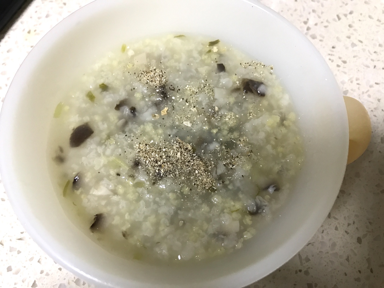 大米小米香菇豆苗粥（寶寶輔食）的做法 步骤4