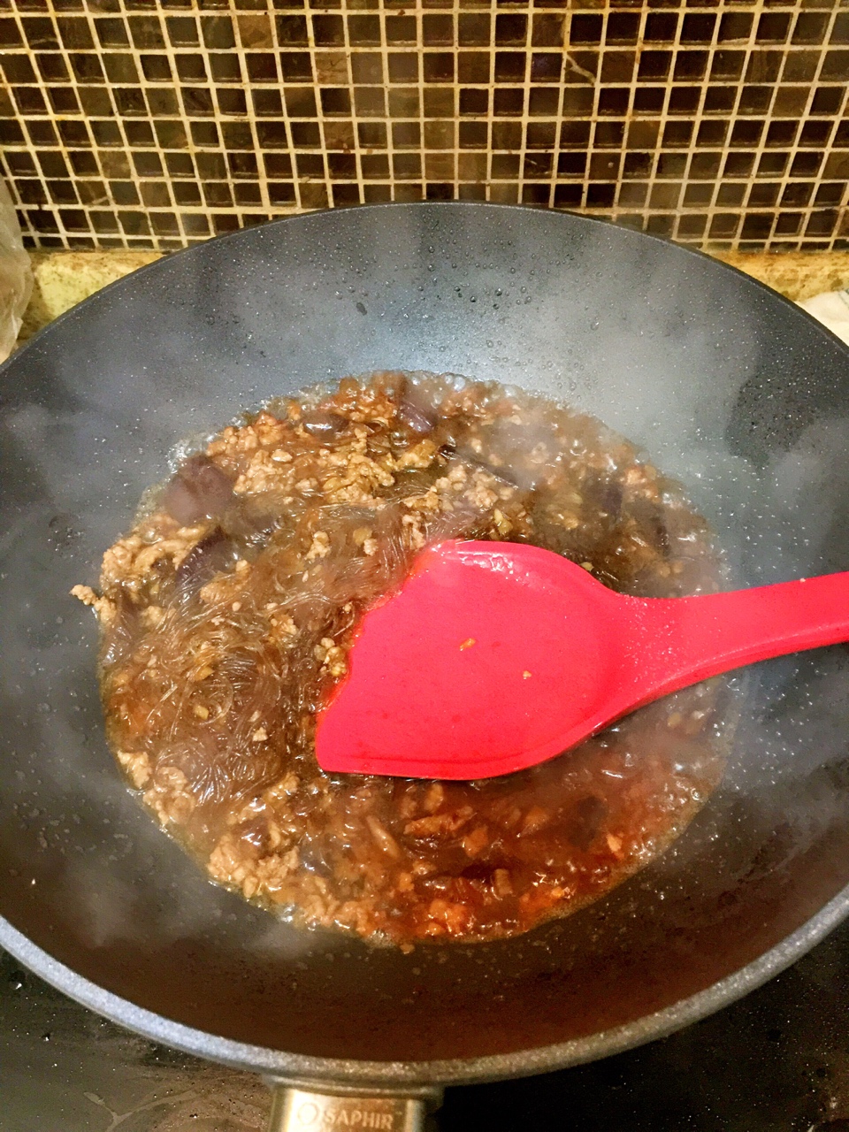 茄子肉末粉絲煲的做法 步骤4