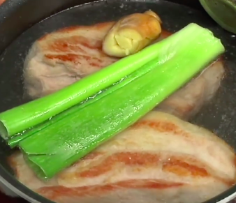日式叉燒肉拉面（兩種湯底）的做法 步骤7