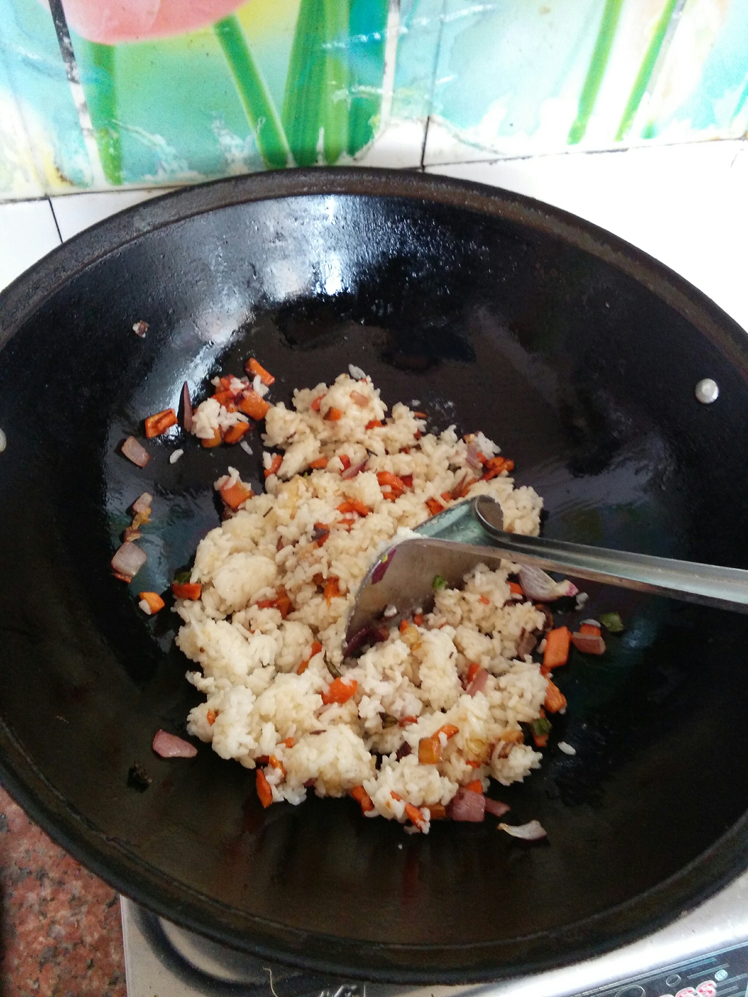 時蔬腐乳炒飯炒米飯的做法 步骤5