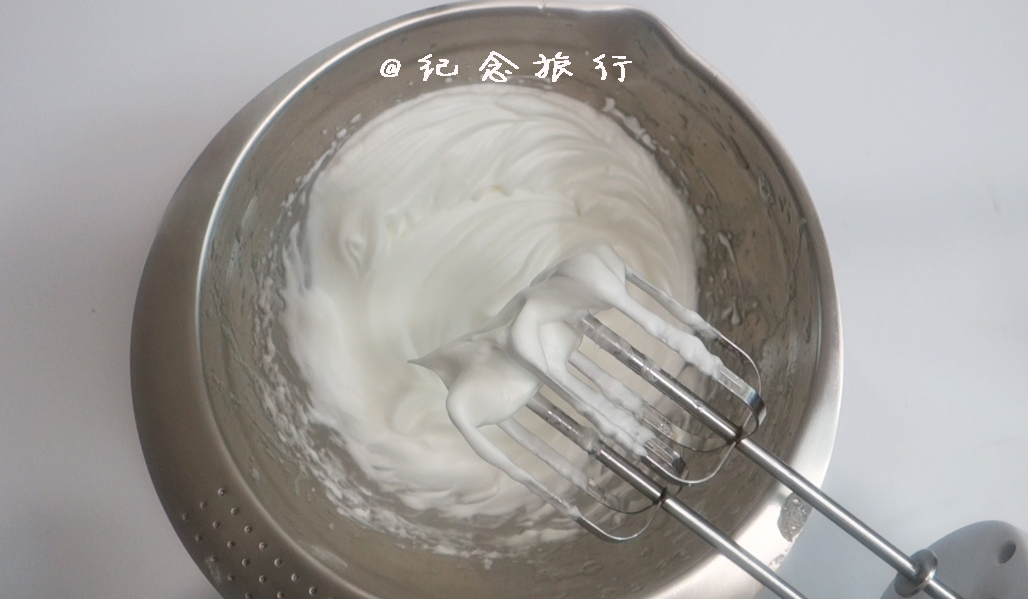 火龍果奶油糯米蛋糕的做法 步骤6