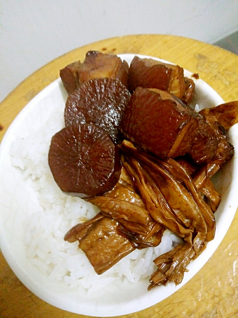 電飯鍋版蘿卜腐竹炖五花肉的做法 步骤4