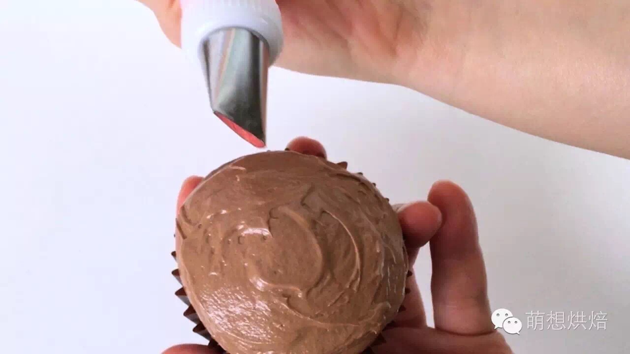 超級搞笑的火雞cupcake，巧克力紙杯蛋糕的做法 步骤23