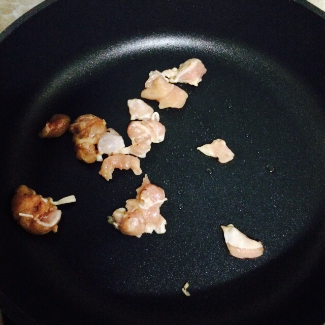 芋香牛油果雞胸雜蔬意面的做法 步骤1