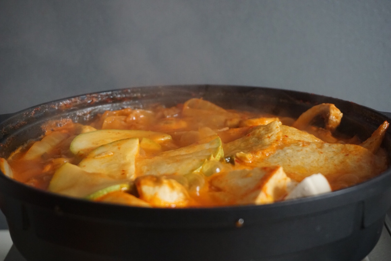 超簡單快手的韓式泡菜鍋的做法 步骤9