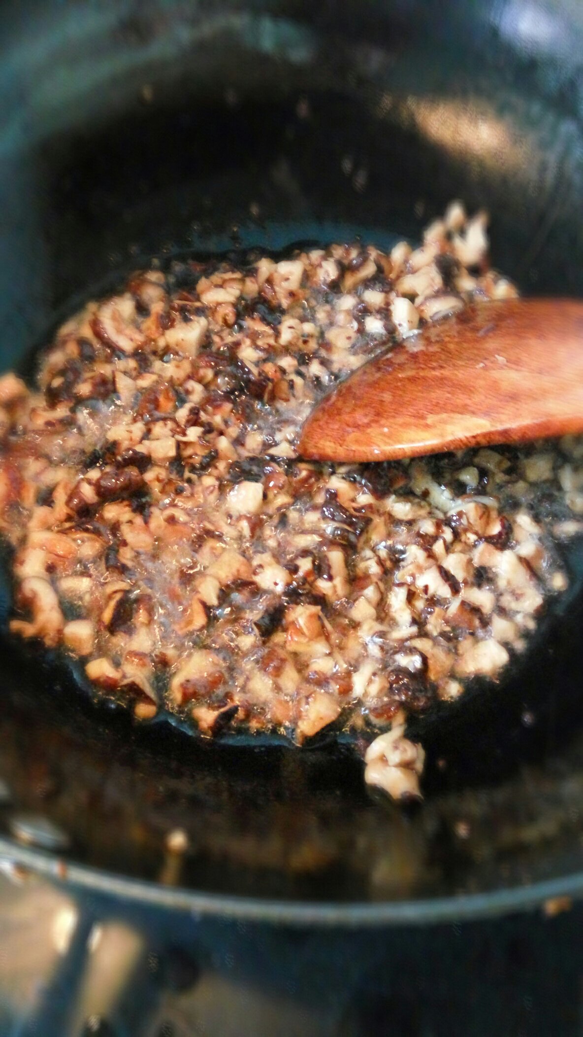 粒粒香香菇牛肉粒（下飯，吃面神器）的做法 步骤3