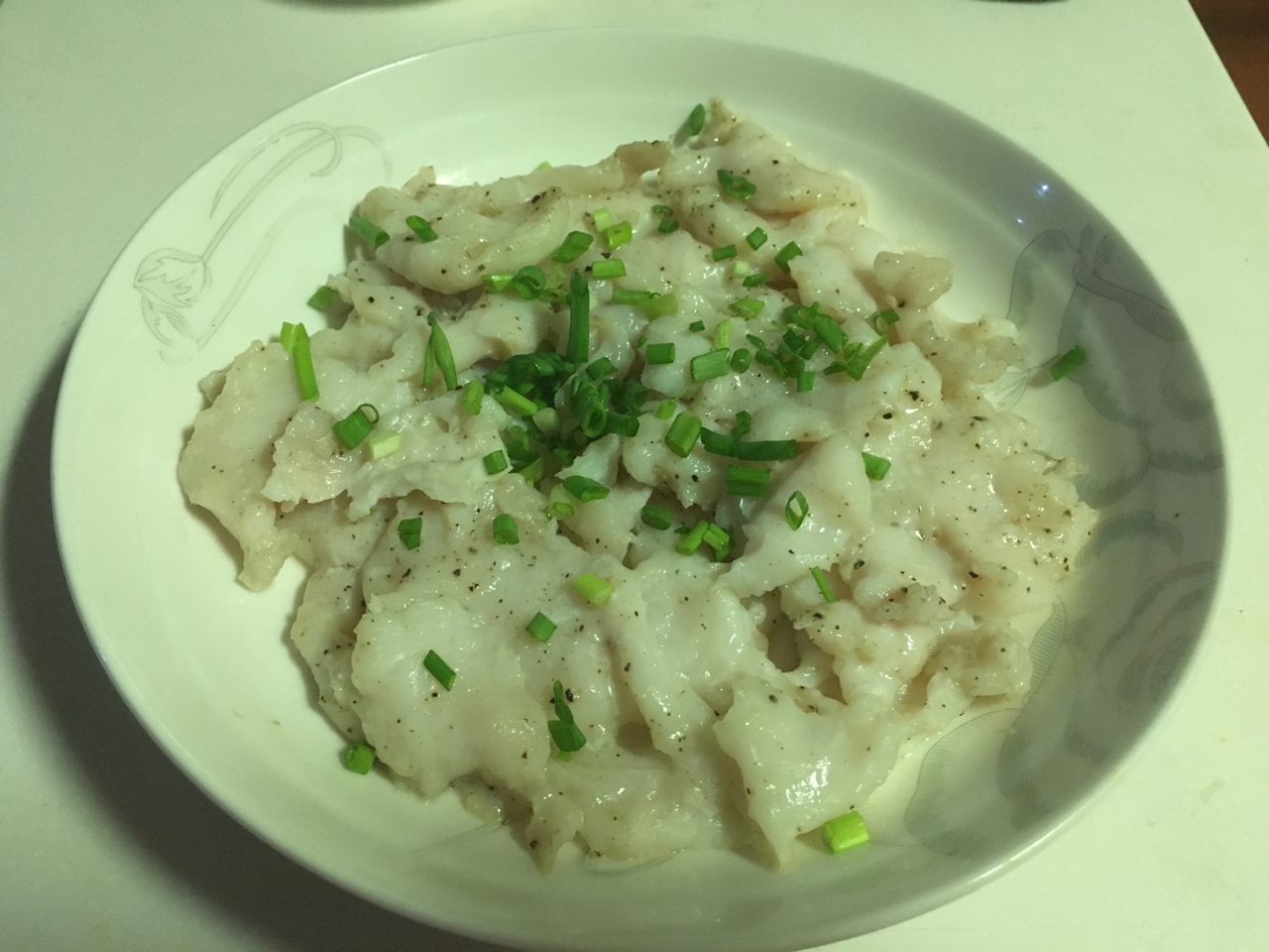 鮮香龍利魚——山寨版十二道鋒味三星蔥鯛魚（附案板切魚去腥小妙招）的做法 步骤8