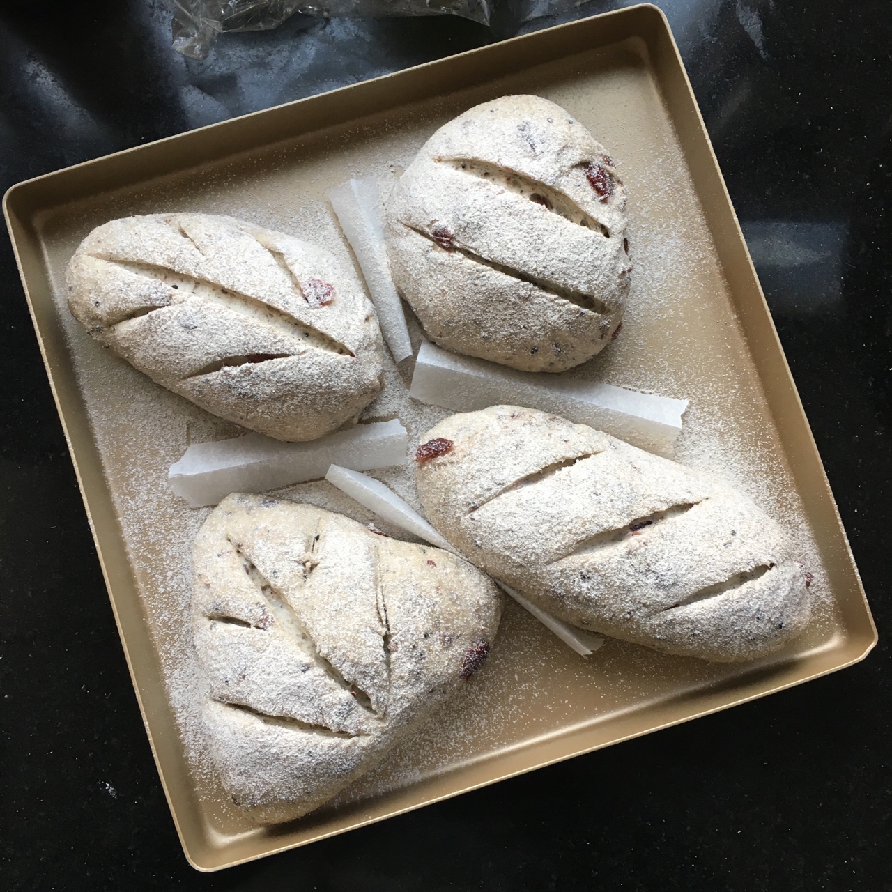 蔓越梅黑芝麻紅豆全麥面包(冷藏發酵法)的做法 步骤6