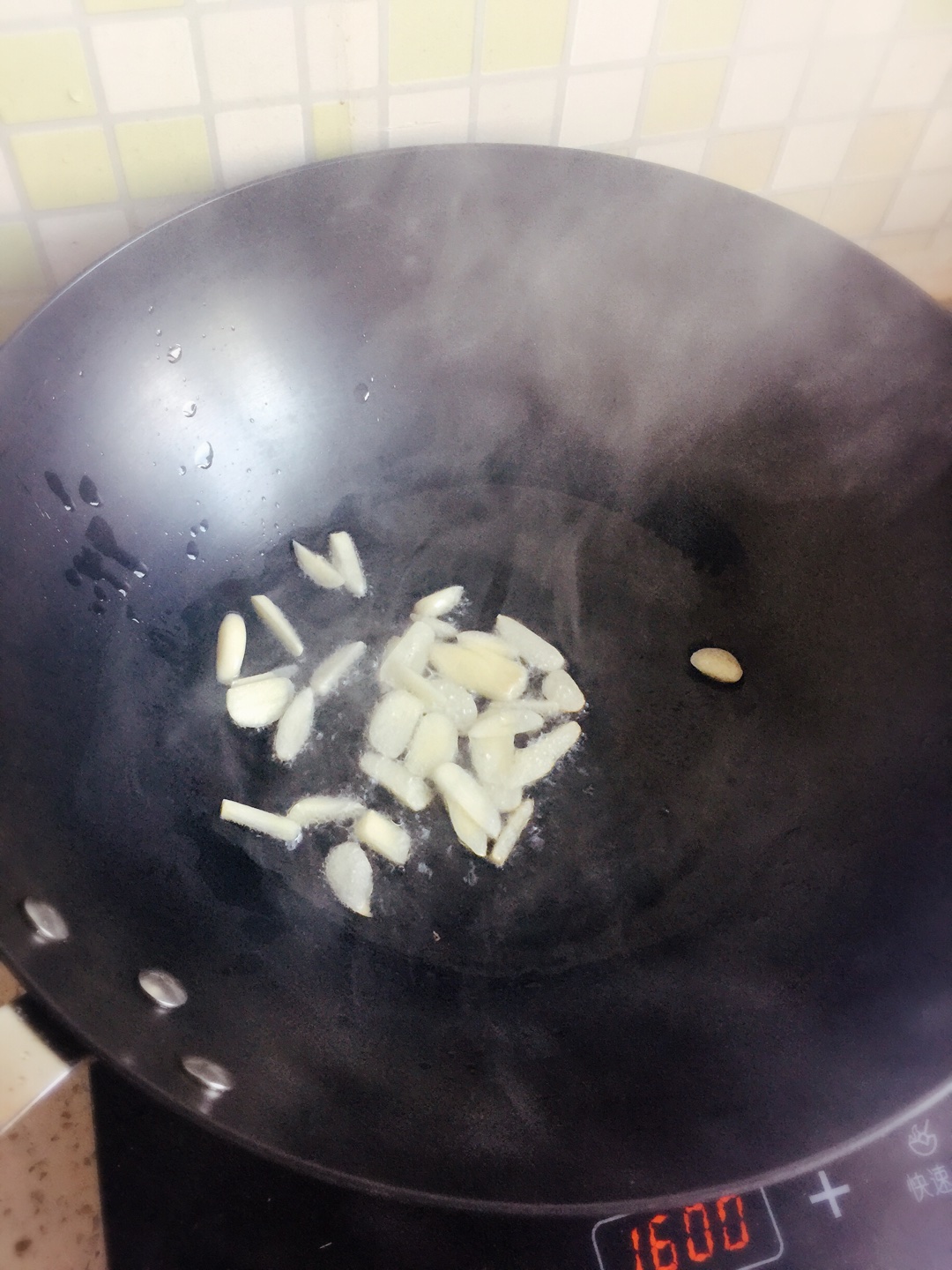 蒜香西蘭花（水煮法）的做法 步骤2