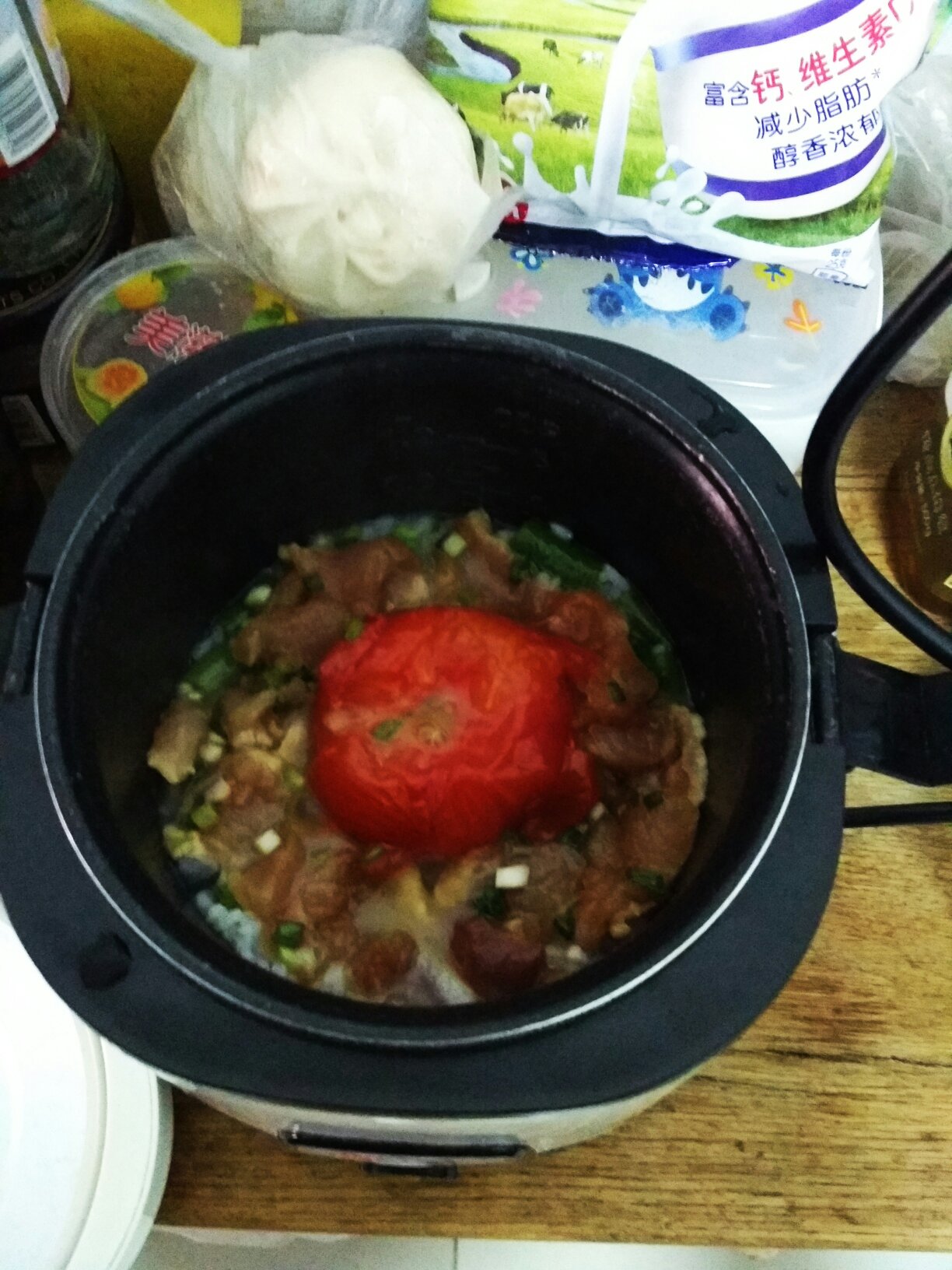 青椒番茄肉蛋煲仔飯（電飯鍋版）的做法 步骤5