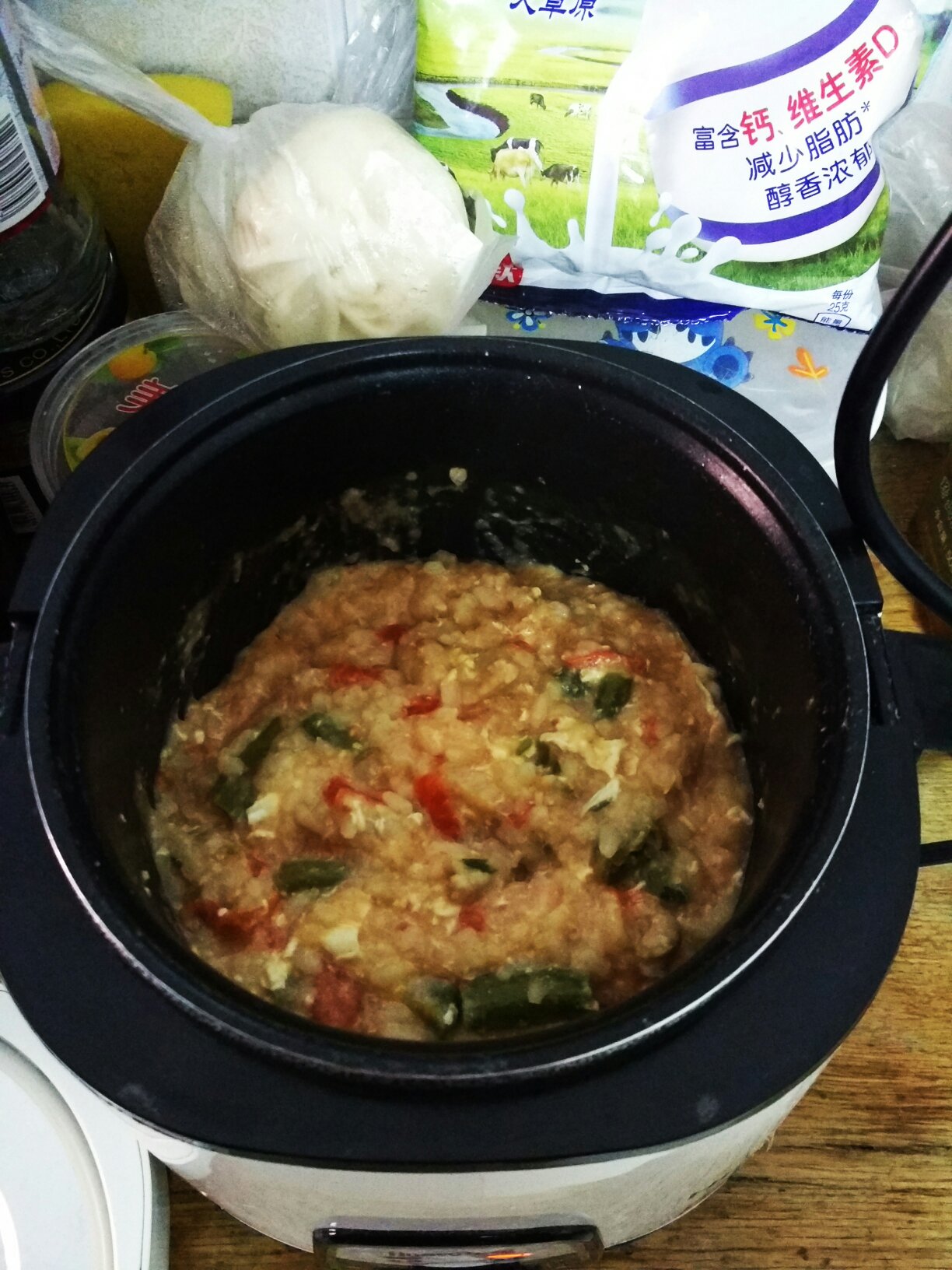 青椒番茄肉蛋煲仔飯（電飯鍋版）的做法 步骤7