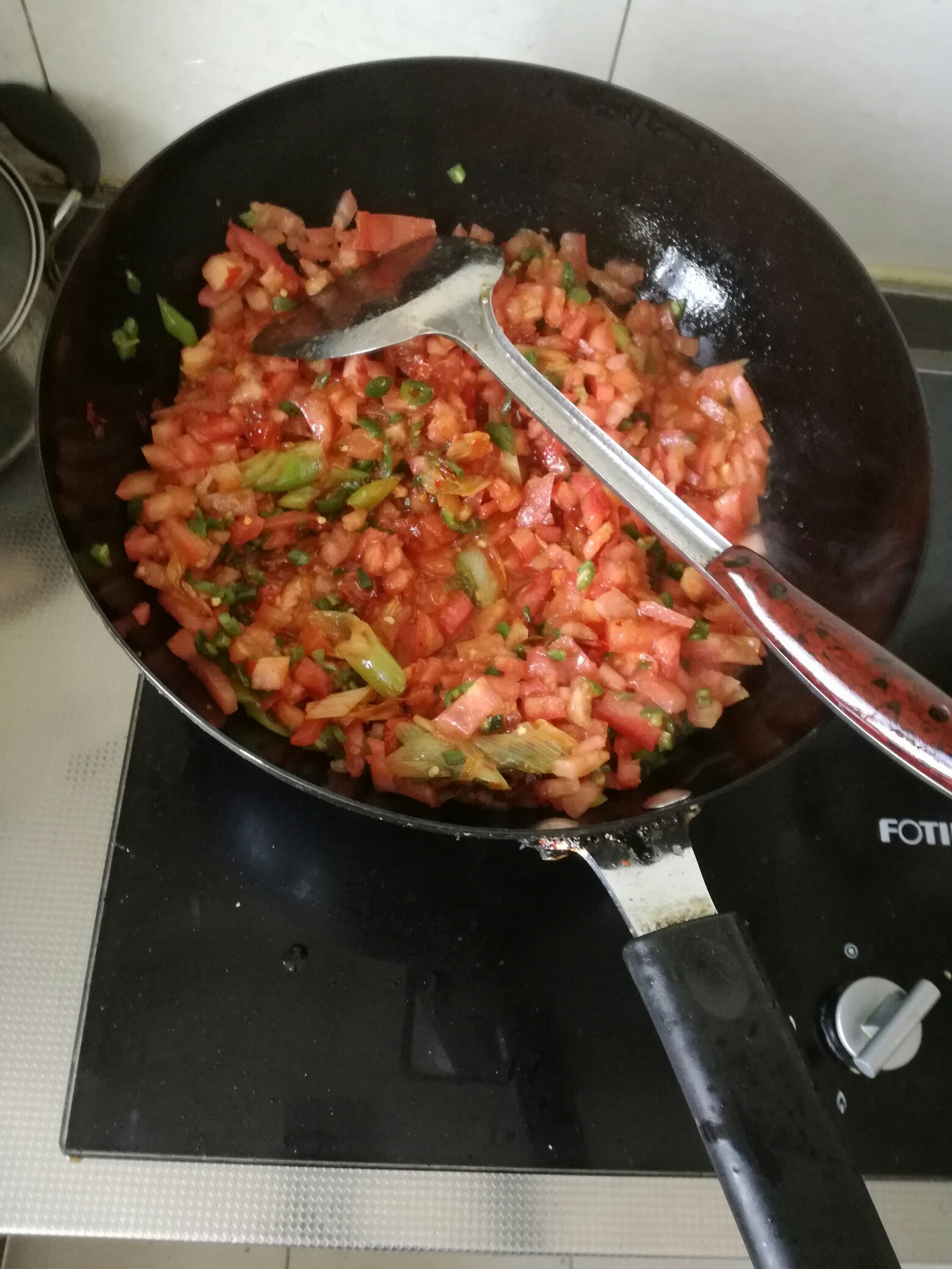 西紅柿酸湯火鍋的做法 步骤2