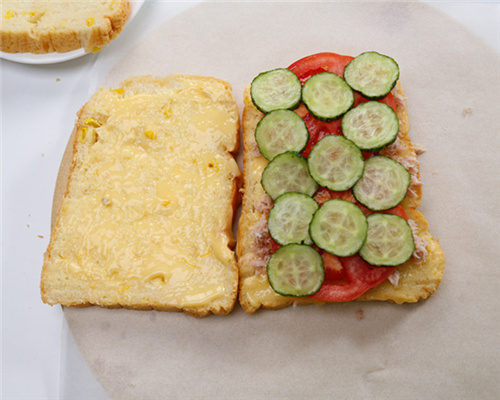 吞拿魚肉松三明治的做法 步骤10