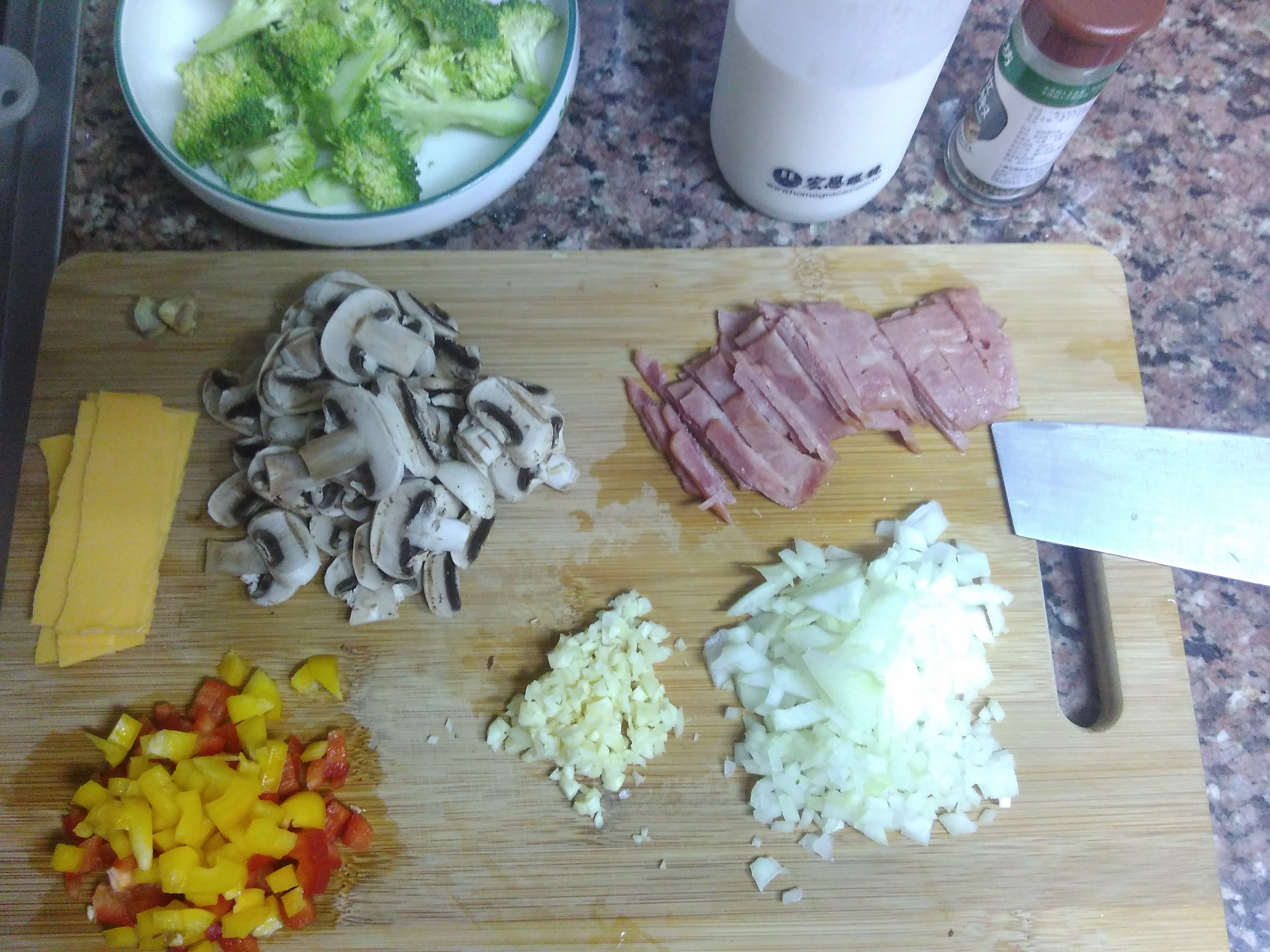 蘑菇培根蔬菜炖飯的做法 步骤1