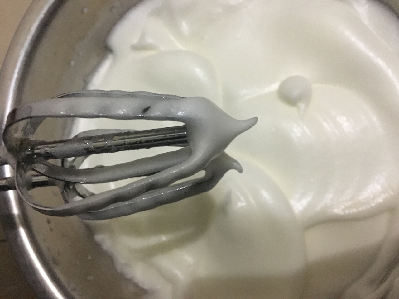 川秀自制原味酸奶版蛋糕卷的做法 步骤7