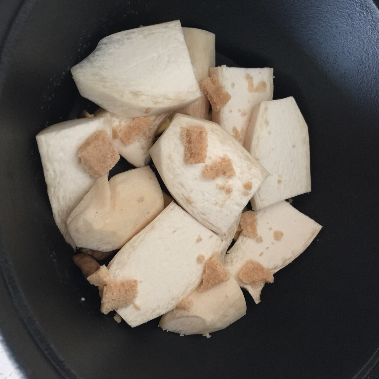 什錦蘑菇燜鍋的做法 步骤4