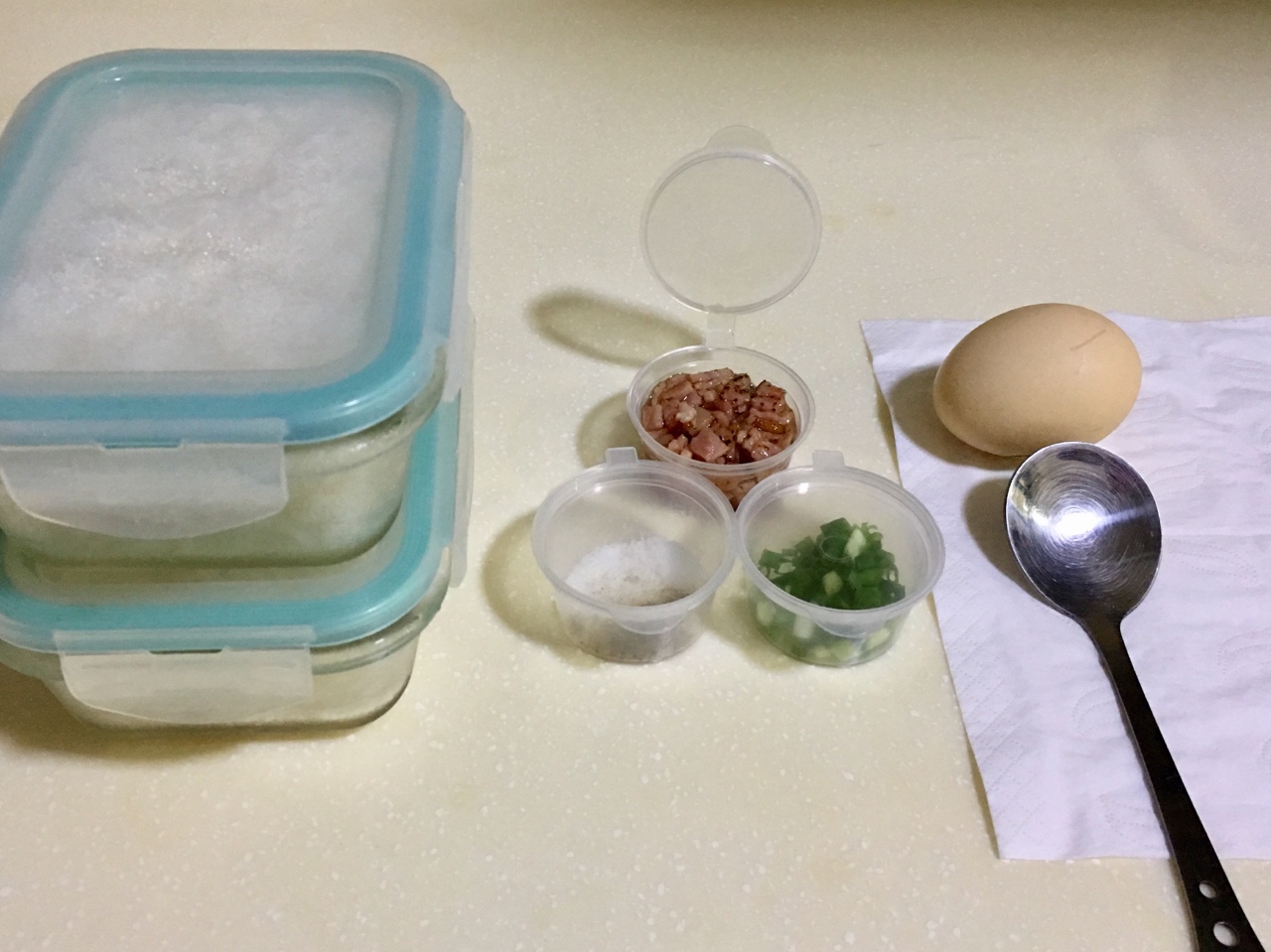 微波爐蛋炒飯，辦公室的美味料理的做法 步骤2