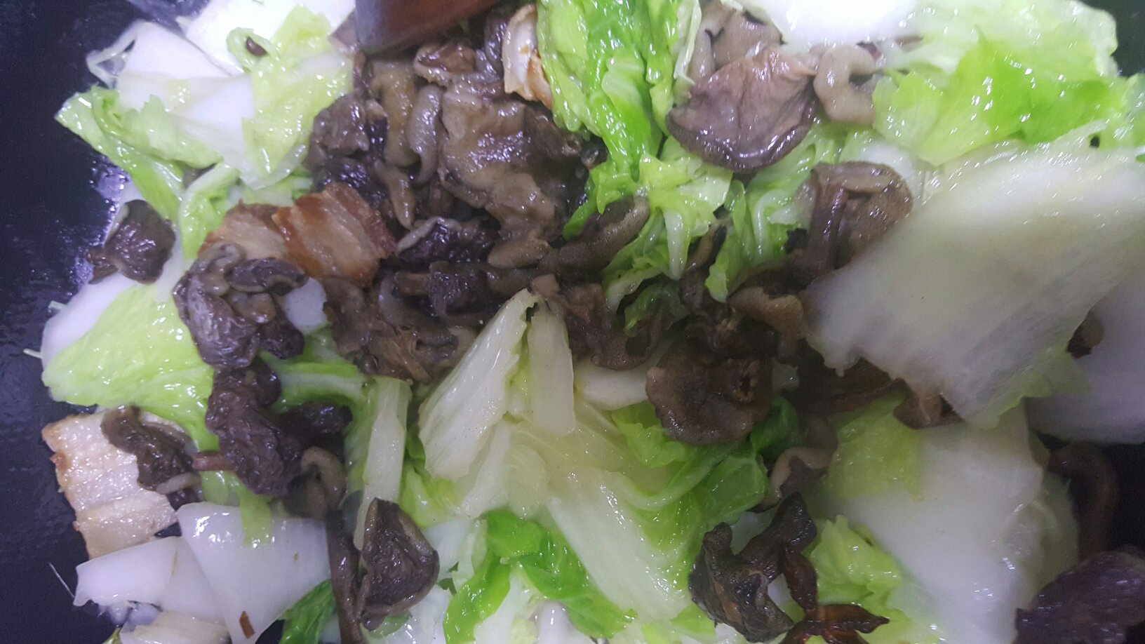 大白菜炖蘑菇的做法 步骤6