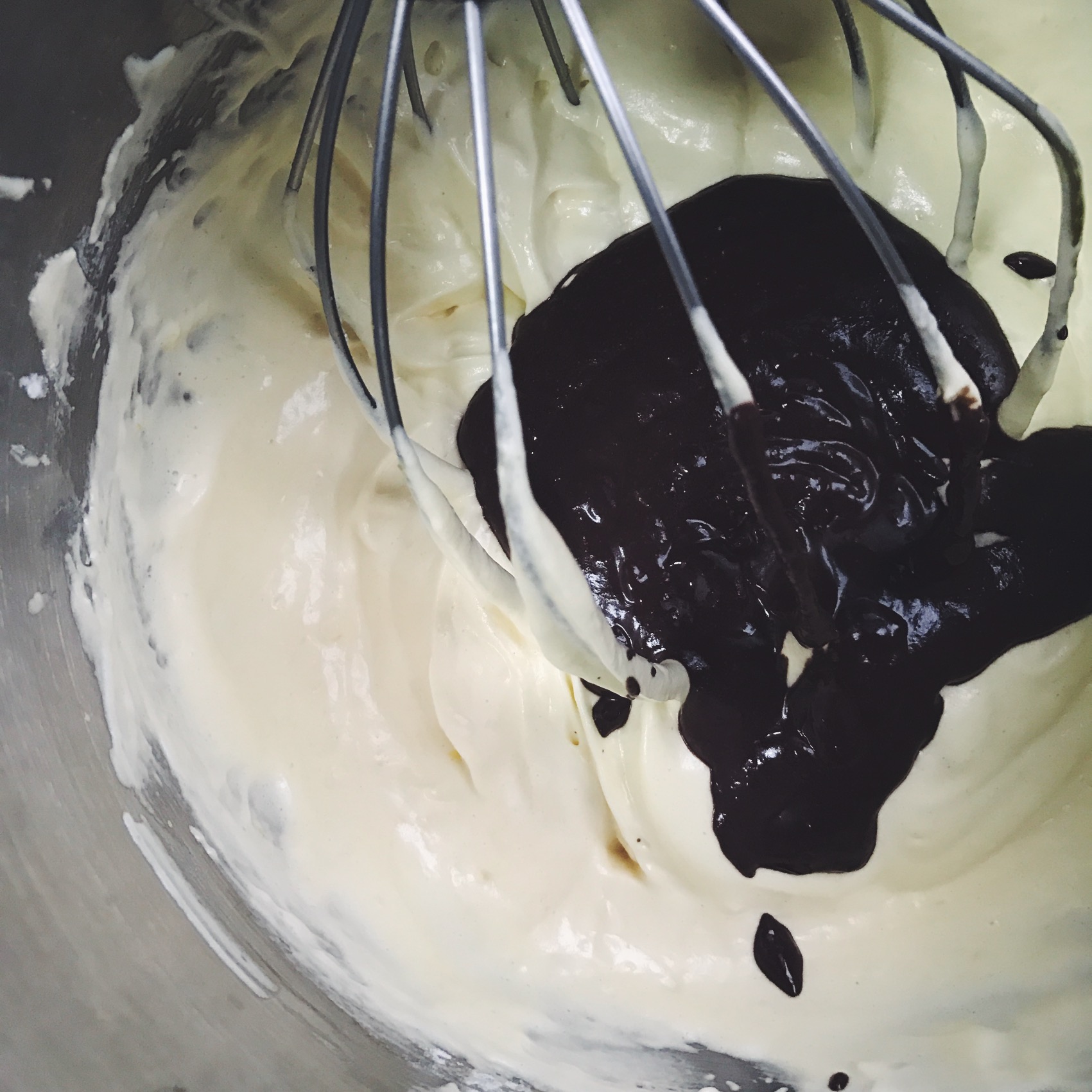 冬日暖心厚味蛋糕—黑可可奧利奧蛋糕的做法 步骤11