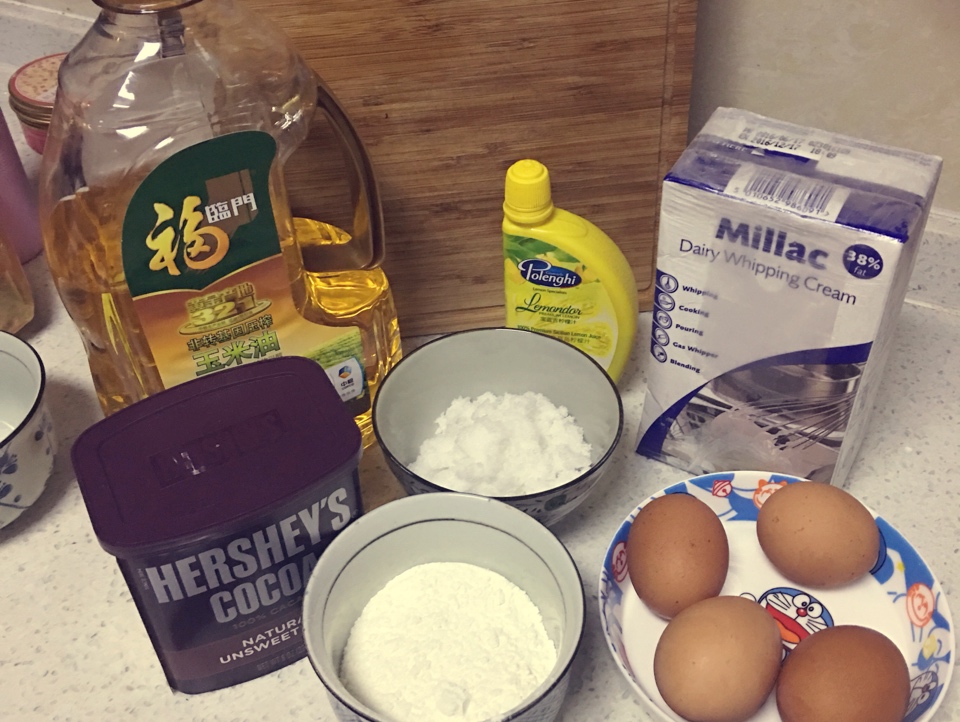 濃郁摩卡奶油蛋糕的做法 步骤1