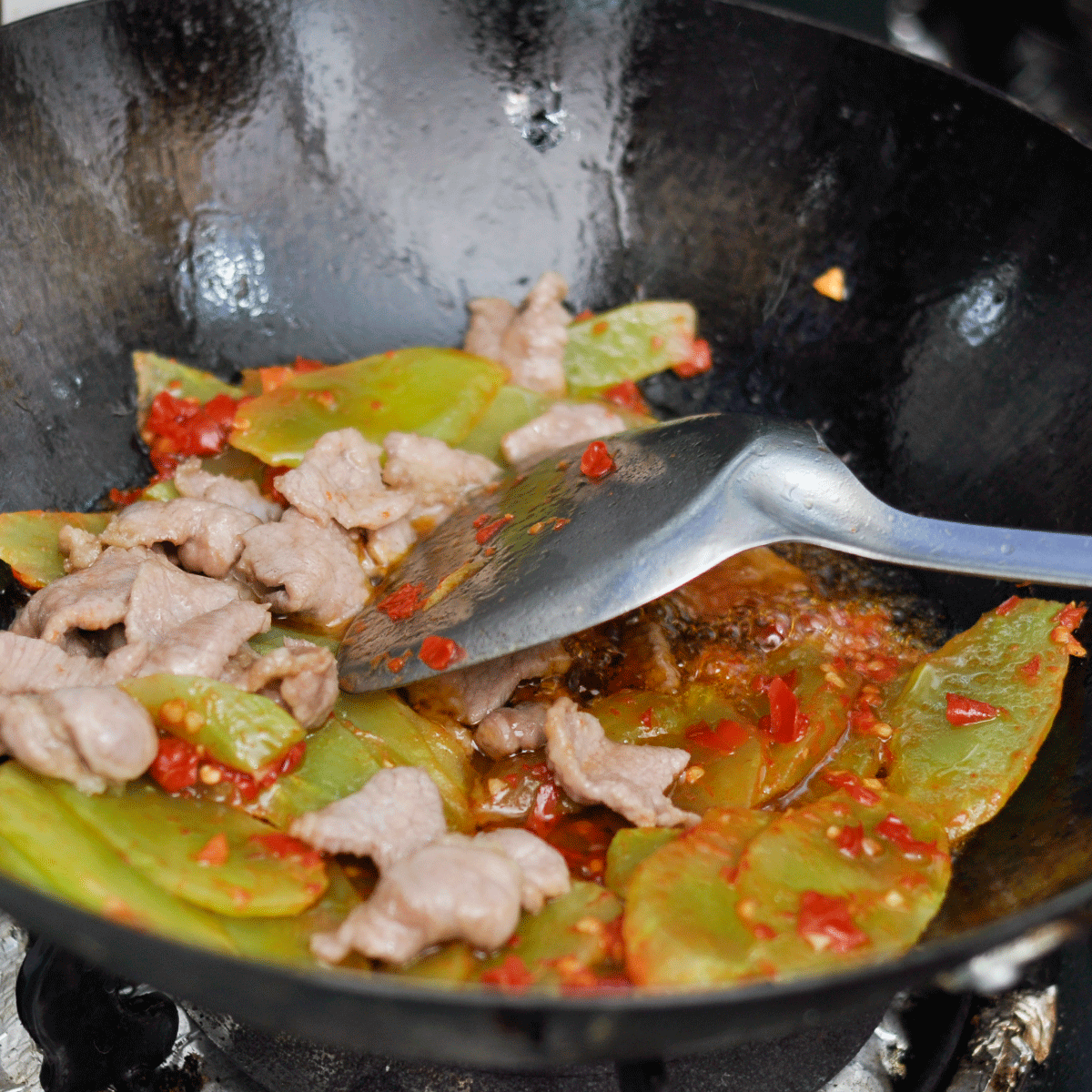 泡椒萵筍肉片的做法 步骤3